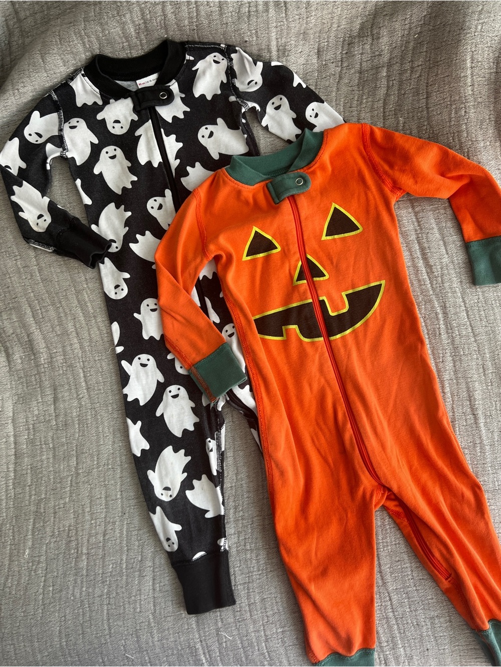 Hanna Andersson Halloween Footie Set - Orange Pumpkin & Black Ghosts